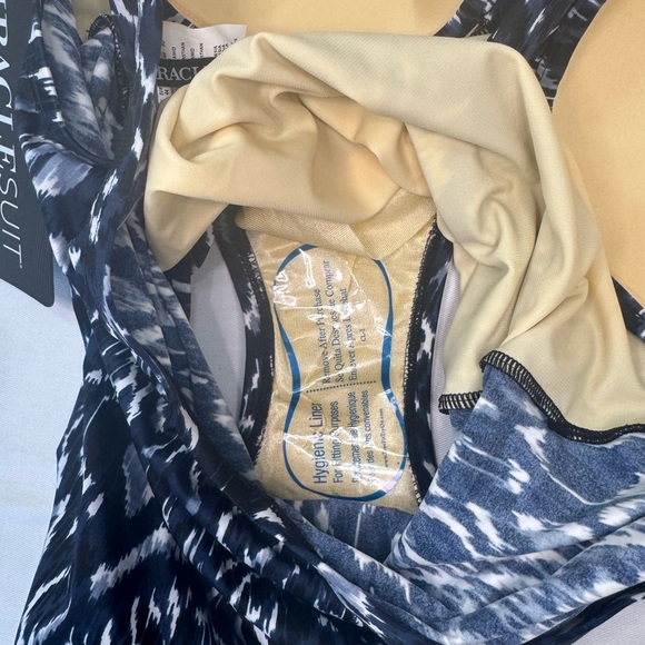 Miraclesuit Blue and White Women’s Escape One Piece in Palatium Colorblock - Picture 6 of 9